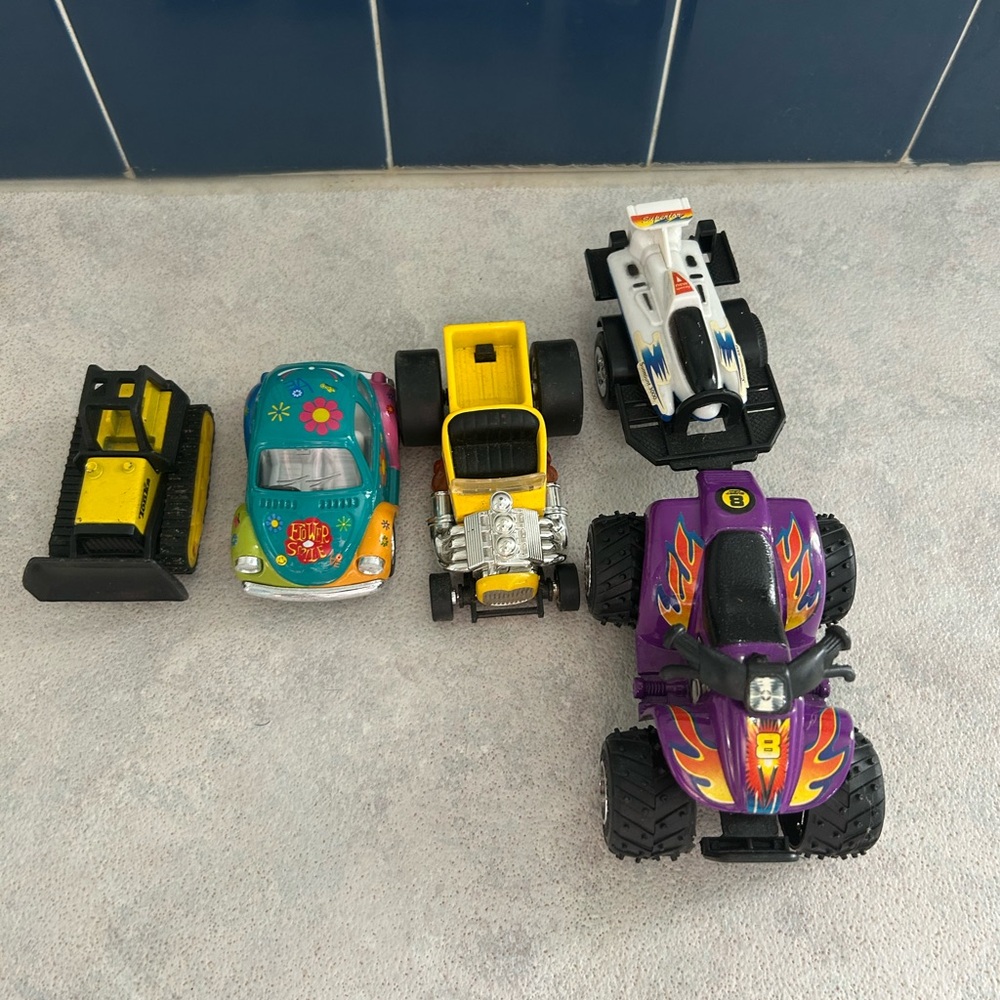 Toy car lot